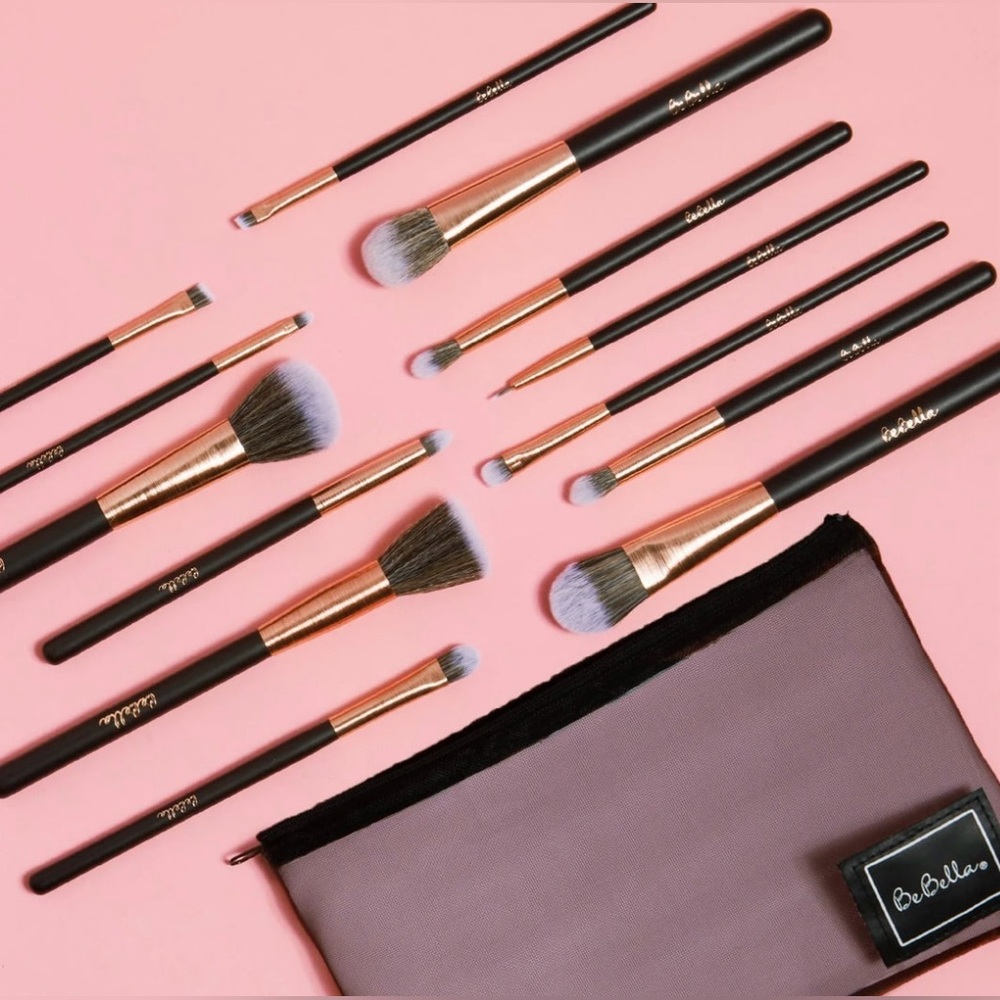 NWOT  / BeBella Gold Dream Brush Set / 13 Brushes / Includes Mesh Bag ✨